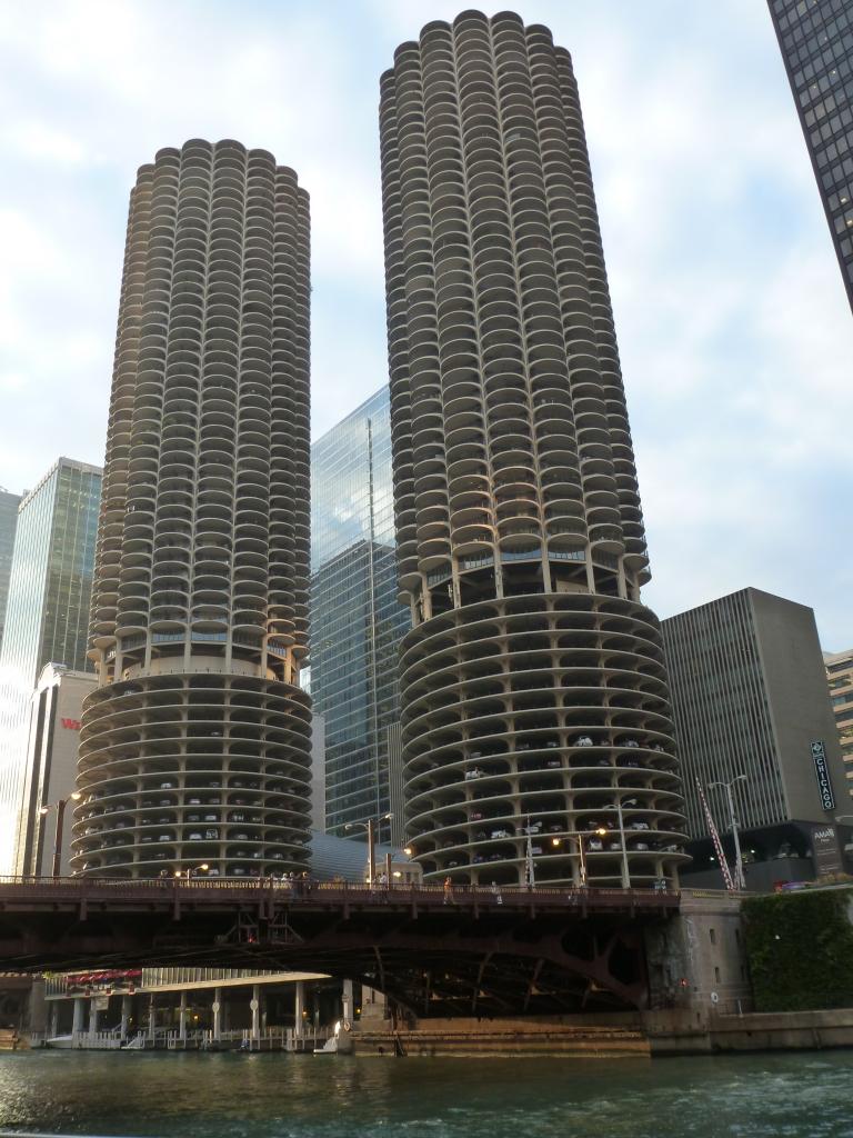 CHICAGO : les tours jumelles de Marina City