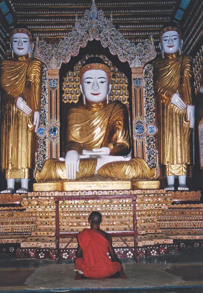 MONYWA : la pagode Thanbodday