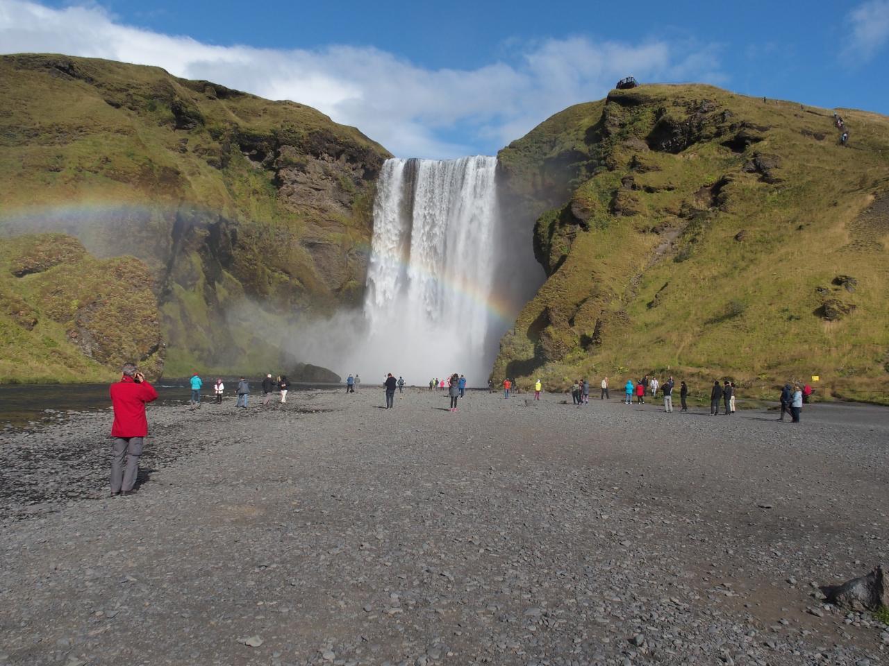 La majestueuse chute de Skogafoss